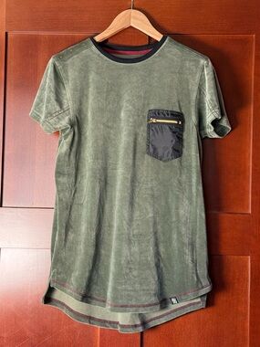Raw Yarn Industries Men’s Olive Green Velour Short Sleeve Tee With Studs Size S